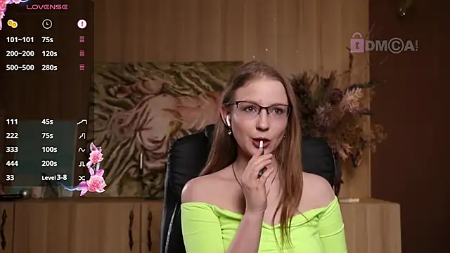 Snapshot of steffania- chatting on 01.19.25 steffania- online show from 01.19.25