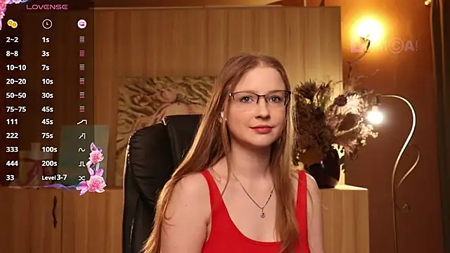 Snapshot of steffania- chatting on 03.15.25 steffania- online show from 03.15.25