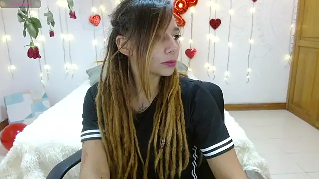 Snapshot of Natalia_Sativa716 chatting on 02.14.25 Natalia Sativa716 online show from 02.14.25