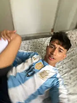 Leonarrrd 01 online show from 02.22.25