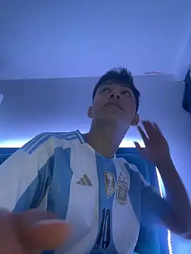 Leonarrrd 01 online show from 03.17.25