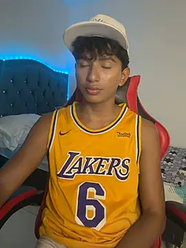 Leonarrrd 01 online show from 02.02.26