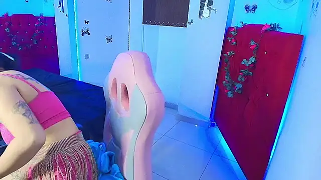 miahernadez303av online show from 09.12.25