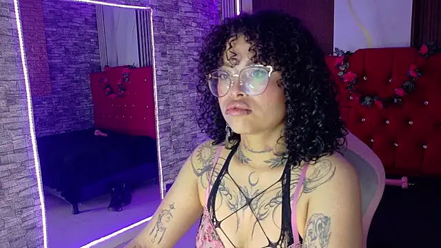 miahernadez303av online show from 02.26.26