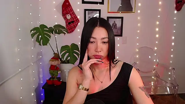 lilyy evanss online show from 12.23.24