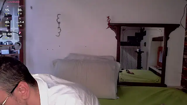 Snapshot of cek_186 chatting on 05.26.26 cek 186 online show from 05.26.26