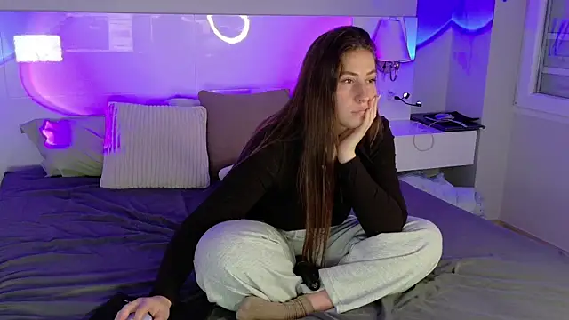 Snapshot of Coco_fr chatting on 01.12.26 Coco fr online show from 01.12.26