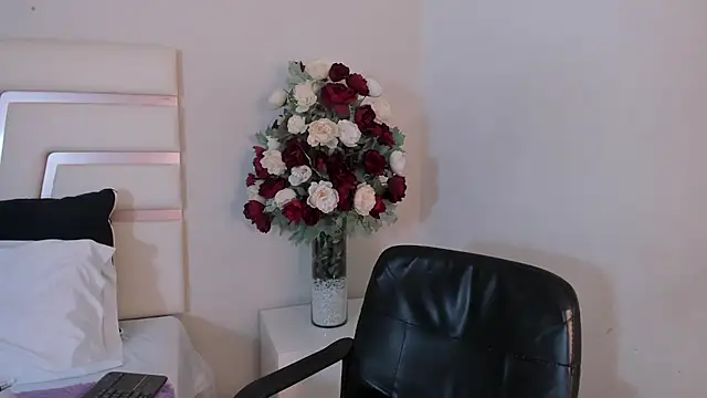 CamilaSofiia online show from 01.22.25