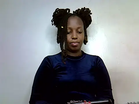 Snapshot of sexxy_kay chatting on 12.25.24 sexxy kay online show from 12.25.24