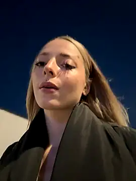 LoraaDoll online show from 10.08.25