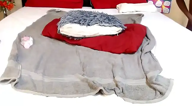 LongPussyLipsxx online show from 02.13.25