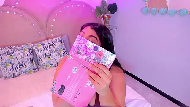 Miia Thompsonn online show from 02.11.26