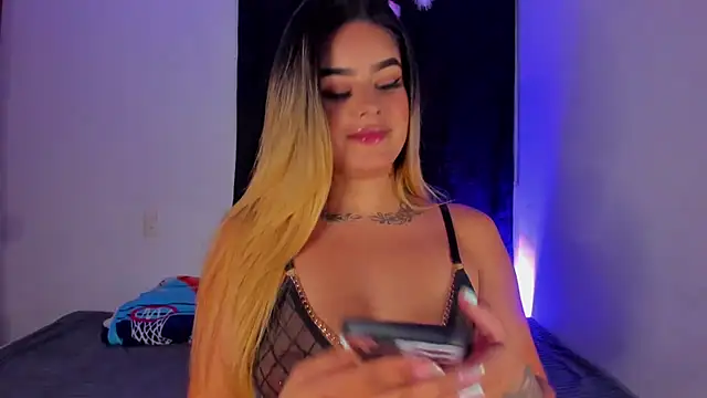 AmyStevenss online show from 10.21.25