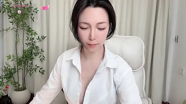 Snapshot of Ada-xixi chatting on 04.25.26 Ada-xixi online show from 04.25.26