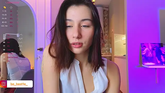 Snapshot of Vostok-6 chatting on 02.11.25 Vostok-6 online show from 02.11.25