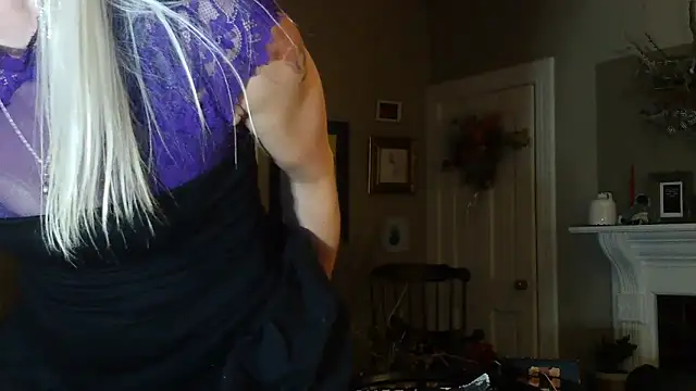 Glamazonx online show from 12.04.25