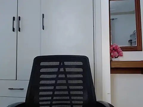 queencydoll online show from 02.23.26