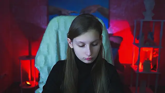 EllaHorton online show from 12.03.24