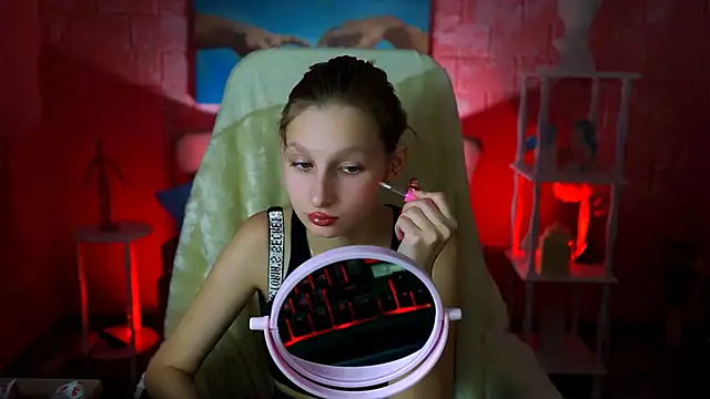 EllaHorton online show from 01.27.25