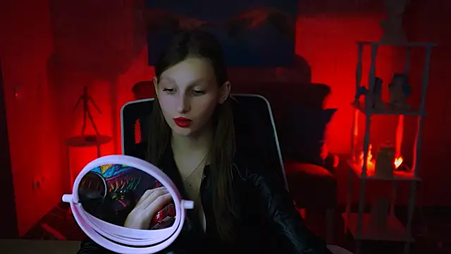 EllaHorton online show from 02.22.25