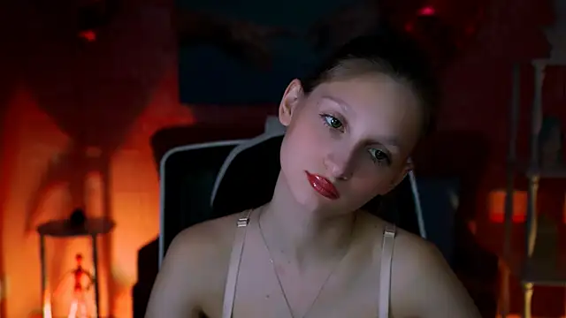 EllaHorton online show from 03.22.25