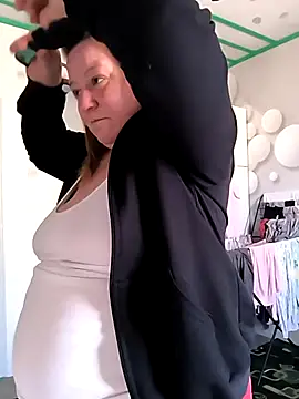 Snapshot of jusichka chatting on 03.10.26 jusichka online show from 03.10.26