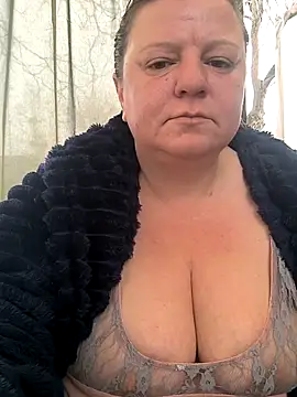 Snapshot of jusichka chatting on 04.12.26 jusichka online show from 04.12.26