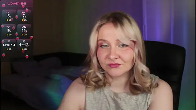 Snapshot of sensual_girrrl chatting on 09.22.25 sensual girrrl online show from 09.22.25