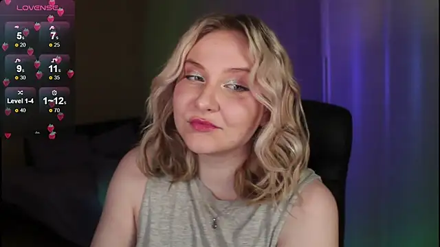 Snapshot of sensual_girrrl chatting on 09.24.25 sensual girrrl online show from 09.24.25