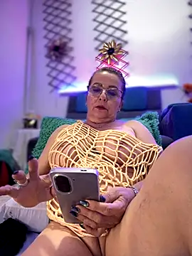 PaulinaSanders X online show from 11.15.25