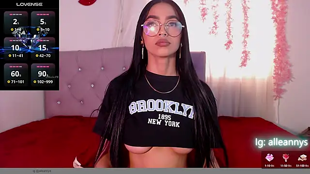 Snapshot of Alleanys_Cristal chatting on 02.24.25 Alleanys Cristal online show from 02.24.25