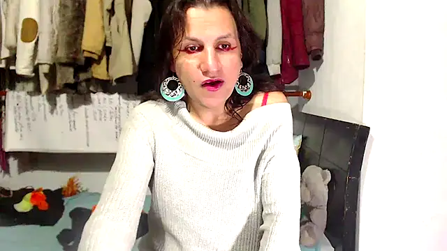 Snapshot of LorenJade chatting on 03.11.26 LorenJade online show from 03.11.26