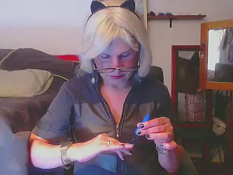 LorenJade online show from 04.22.26