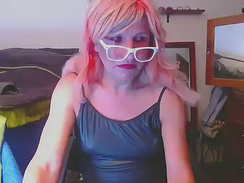 LorenJade online show from 05.15.26