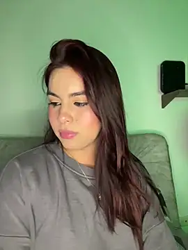 Zarah Blare online show from 12.12.24