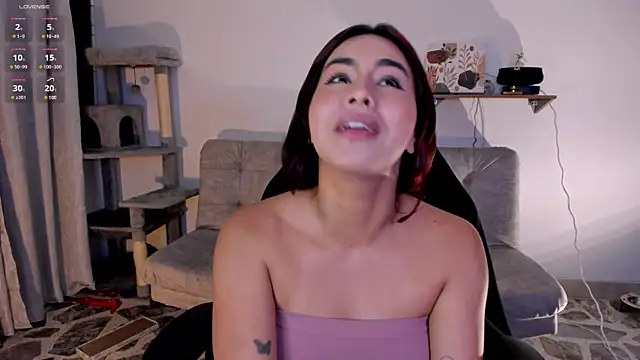 Snapshot of Zarah_Blare chatting on 03.18.25 Zarah Blare online show from 03.18.25