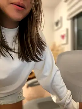 Snapshot of Zarah_Blare chatting on 09.19.25 Zarah Blare online show from 09.19.25