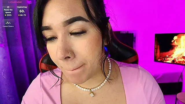 leahtemptation3 online show from 10.25.25