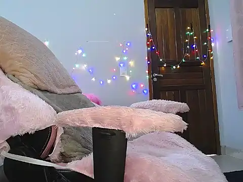 Irresistible24 online show from 03.19.25