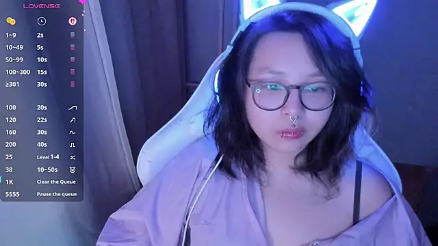 Snapshot of maydaykimmy chatting on 04.29.26 maydaykimmy online show from 04.29.26