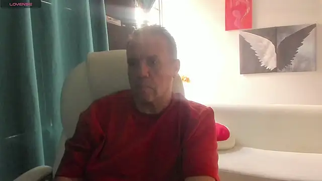Snapshot of FERDIGNAN0329 chatting on 04.19.26 FERDIGNAN0329 online show from 04.19.26