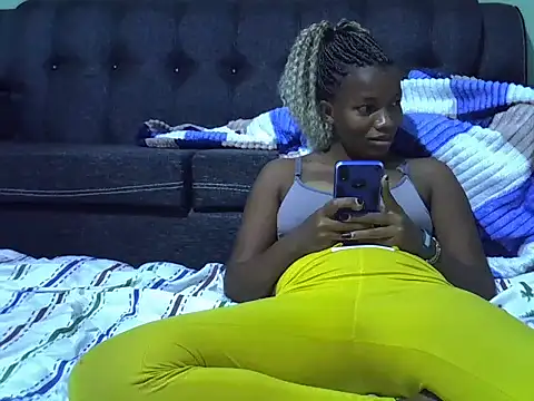 Snapshot of prettychoco1 chatting on 01.07.25 prettychoco1 online show from 01.07.25