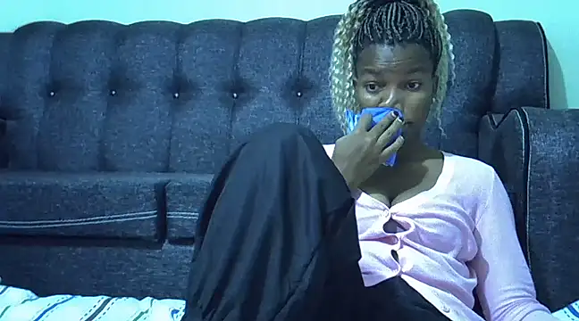 Snapshot of prettychoco1 chatting on 01.16.25 prettychoco1 online show from 01.16.25