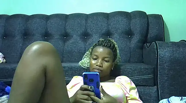 Snapshot of prettychoco1 chatting on 01.20.25 prettychoco1 online show from 01.20.25