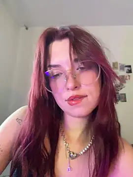 Evangeline Lawrence  online show from 07.17.26