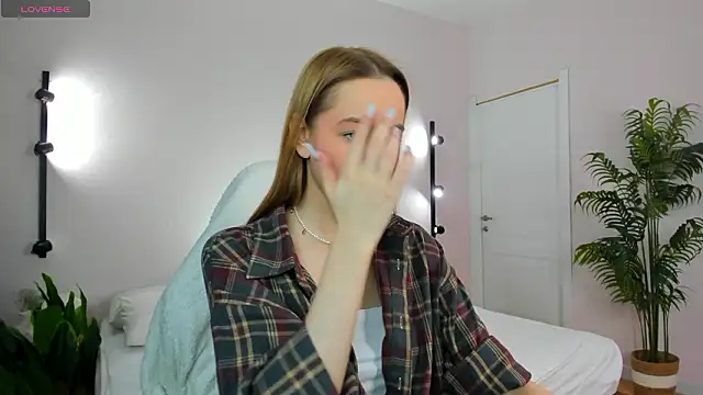 Sweett Monica online show from 03.19.26