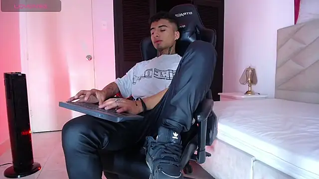 JuanCamiilo 66 online show from 01.24.25