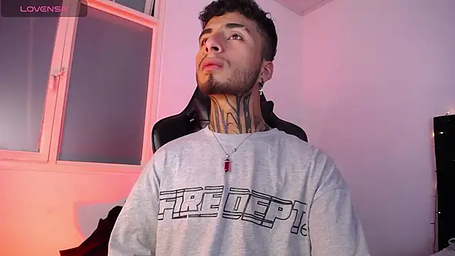 JuanCamiilo 66 online show from 02.18.25