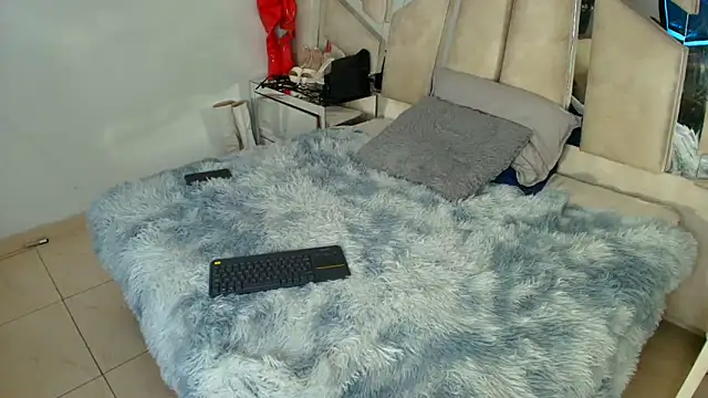 Natalyefoster online show from 11.13.25