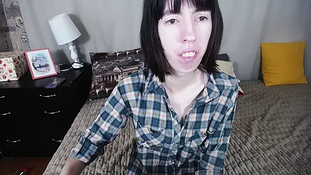 Snapshot of Unusual_G chatting on 02.07.25 Unusual G online show from 02.07.25